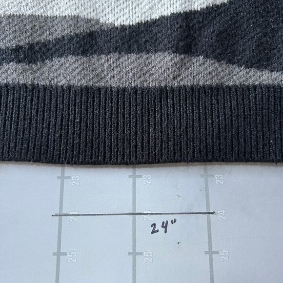 Roxy Early Doors Oversized Crewneck Sweater Womens S Black Gray Zebra Waves - Picture 9 of 9